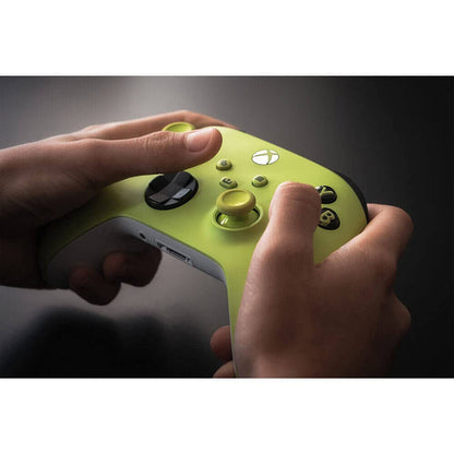 Xbox Wireless Controller Heart Breaker Special Edition - Wireless & Bluetooth Connectivity - New Hybrid D-Pad & Share Button - Featuring Textured Grip